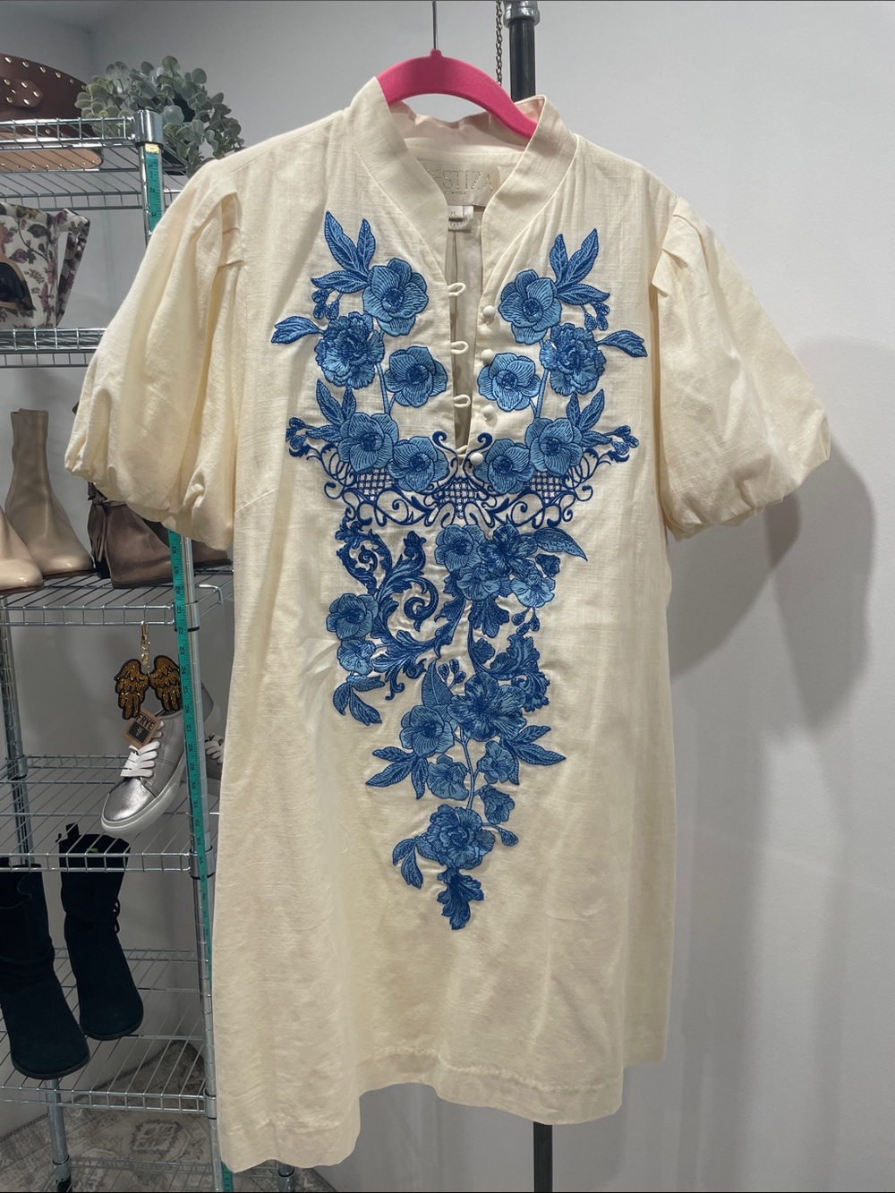 Mestiza New York
Size XL
Like New